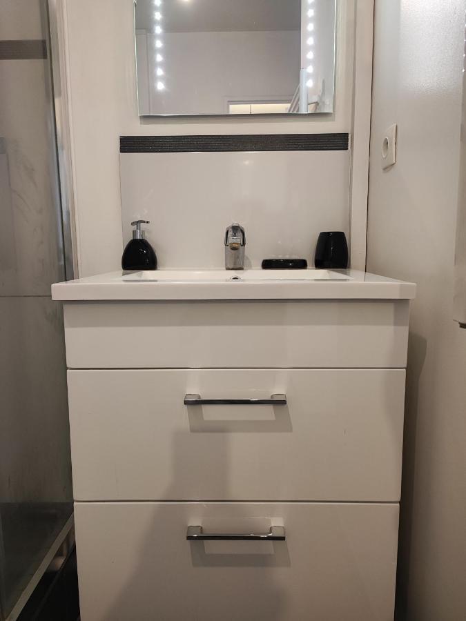 Chic Et Moderne+Wifi+Netflix Apartment Argenteuil Ngoại thất bức ảnh